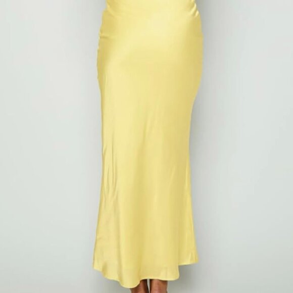 Satin off the shoulder ruched backless maxi dress- Realtix- Yellow Large - Picture 4 of 11